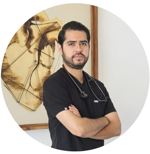 Dr. Leibnitz Tapia García, cardiólogo clínico e intervencionista